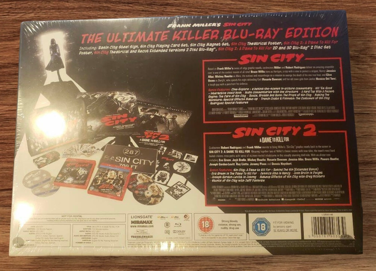Sin City: Ultimate Killer Edition Deluxe Box Set [Blu-ray]